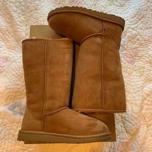 UGG chestnut classic tall boot like new!